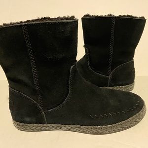 UGG® Women’s Black Ailish Boots, Size 6
